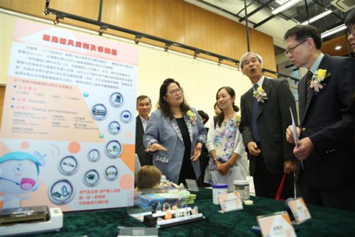 https://app04.fmac.org.mo/sponsorship/澳門聾人協會總幹事劉雪雯向嘉賓介紹計劃內容