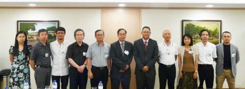 Visita dos Novos Membros de Direcção e de Fiscalização da Sociedade dos Artistas de Macau à Fundação Macau