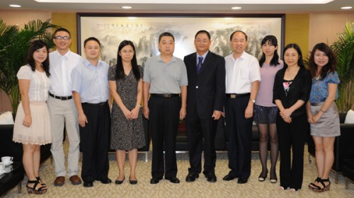 A Delegação do Gabinete para os Assuntos dos Chineses Ultramarinos do Governo Popular de Guang Zhou visitou a Fundação Macau.