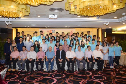 No jantar-convívio, os participantes da Excursão de Estudantes com Bom Aproveitamento Escolar recordaram os momentos inesquecíveis da viagem.