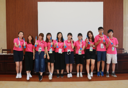 Produção de uma miniatura de foguete