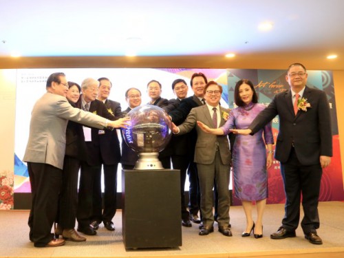 A Fundação Macau enviou uma delegação a Taiwan para participar no “10.º Fórum de Arte entre os Dois Lados do Estreito e Hong Kong e Macau” para promover o intercâmbio cultural entre os escritores e artistas dos Dois Lados do Estreito, Hong Kong e