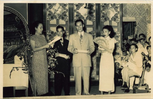 O cantor de Ópera de Cantão Law Bun Tsiu actuou com a finalidade de angariação de fundos para o Hospital Kiang Wu, no Teatro Nan Van em 1950, ofertada pela Associação de Beneficência do Hospital Kiang Wu.