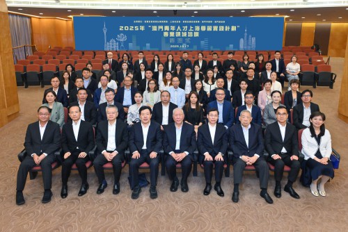 學員與主禮嘉賓大合照